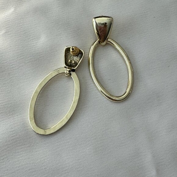 Vintage Gold Toned Oval Hoop Earrings - Picture 3 of 5
